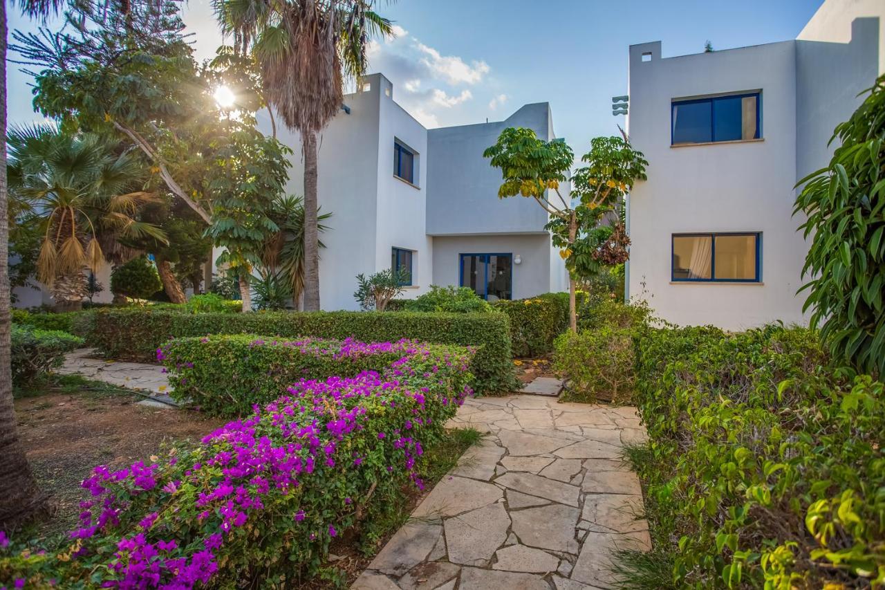 Marismare Apartments Айя Напа Екстериор снимка