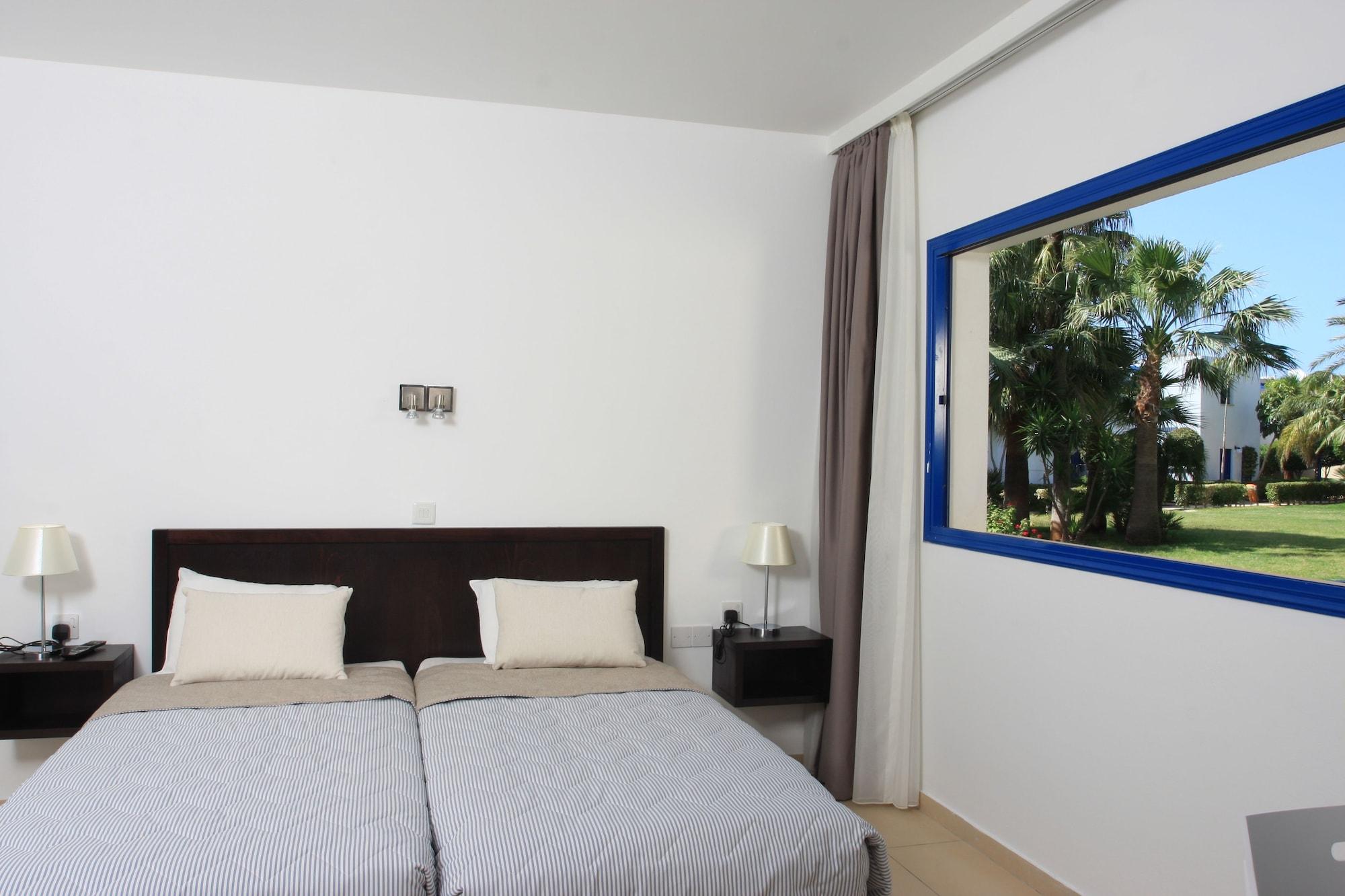 Marismare Apartments Айя Напа Екстериор снимка