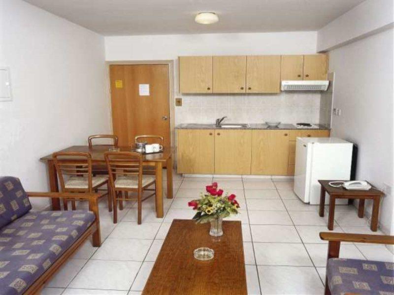 Marismare Apartments Айя Напа Екстериор снимка