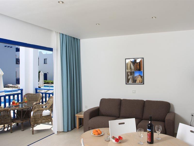 Marismare Apartments Айя Напа Екстериор снимка