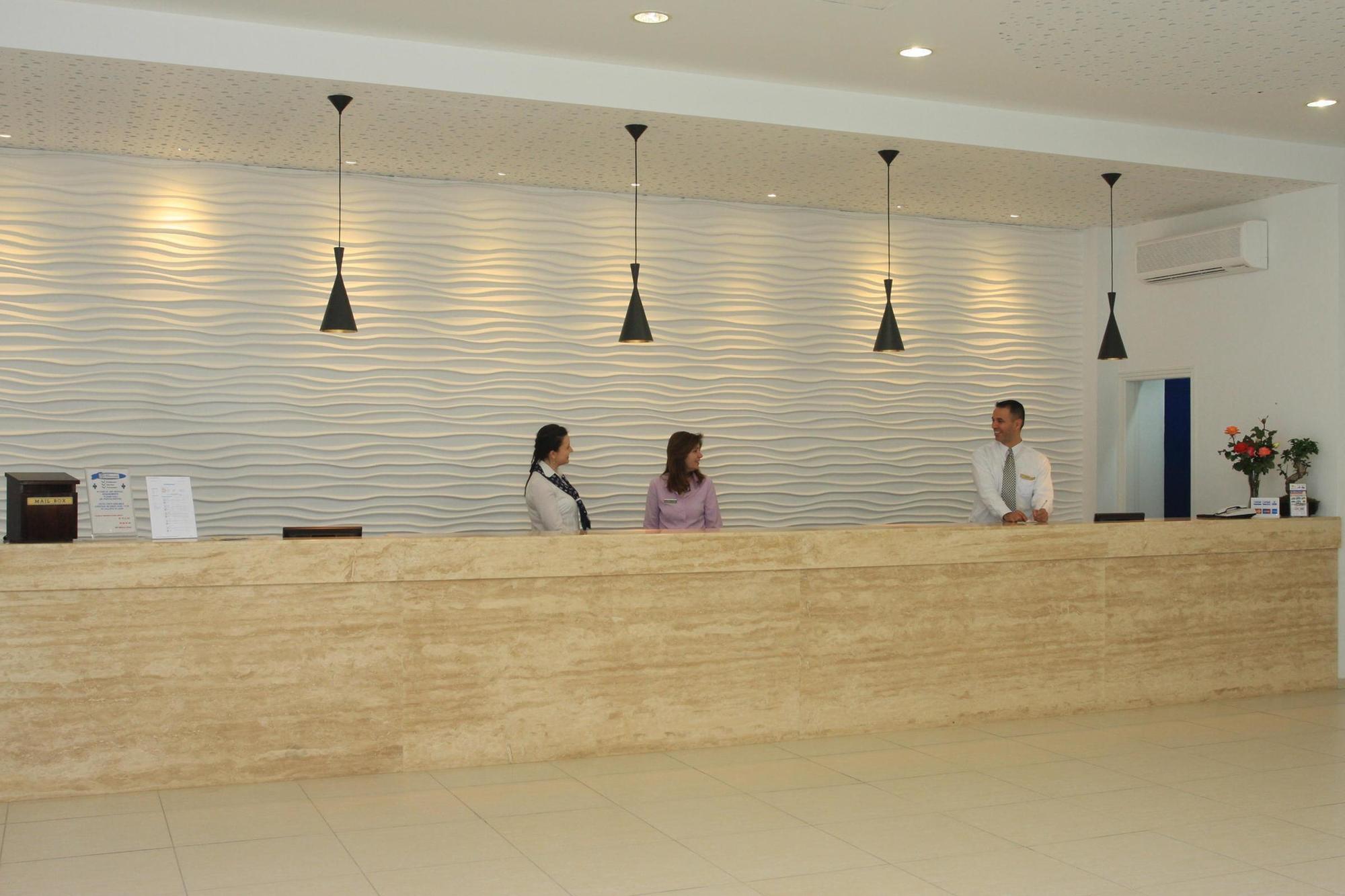 Marismare Apartments Айя Напа Интериор снимка