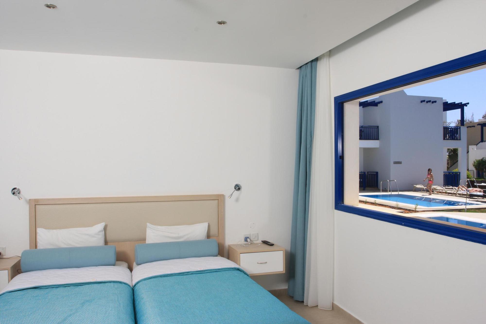 Marismare Apartments Айя Напа Екстериор снимка