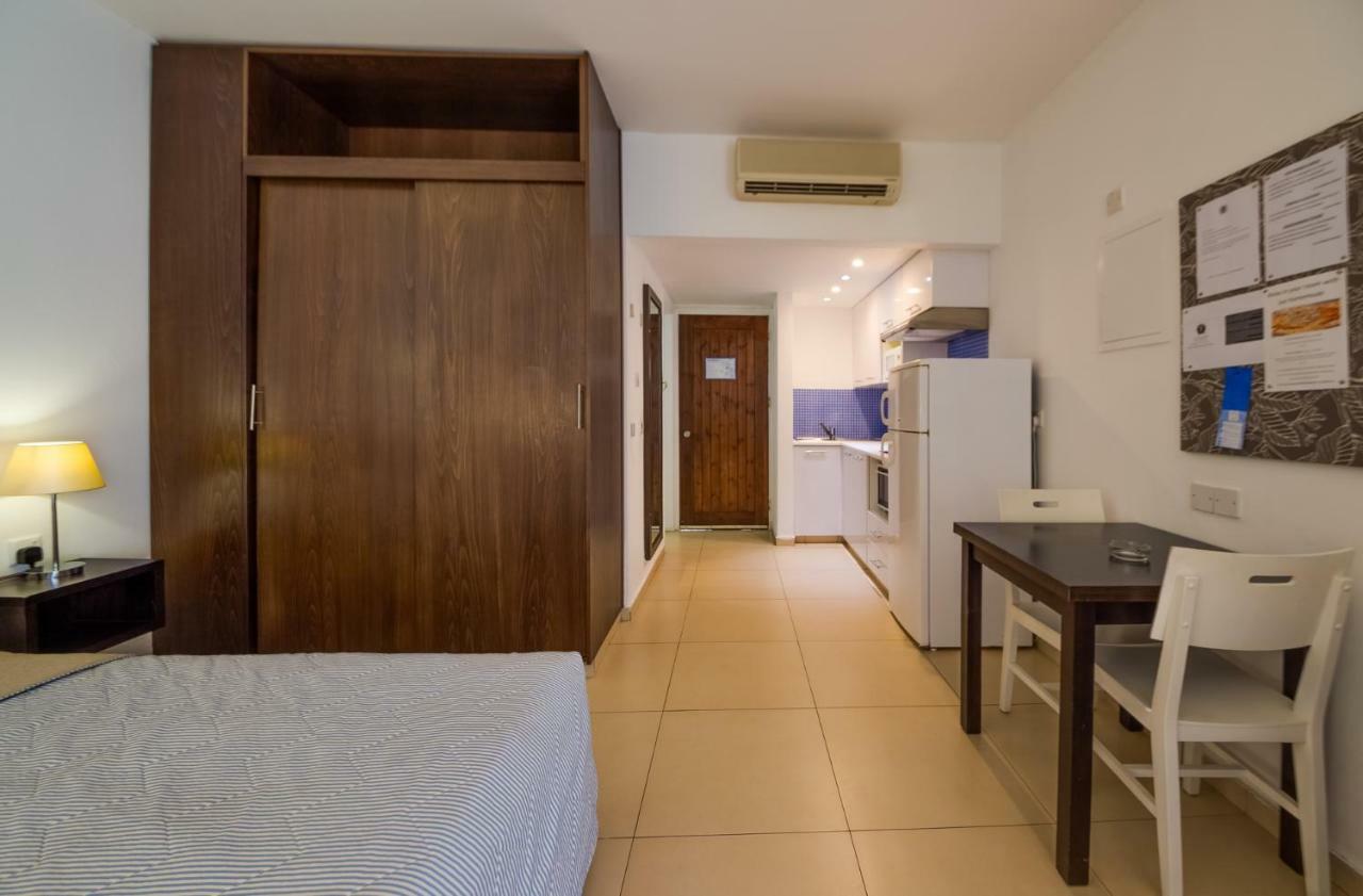 Marismare Apartments Айя Напа Екстериор снимка